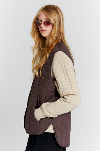 Quilted Voyager Vest Mahogany