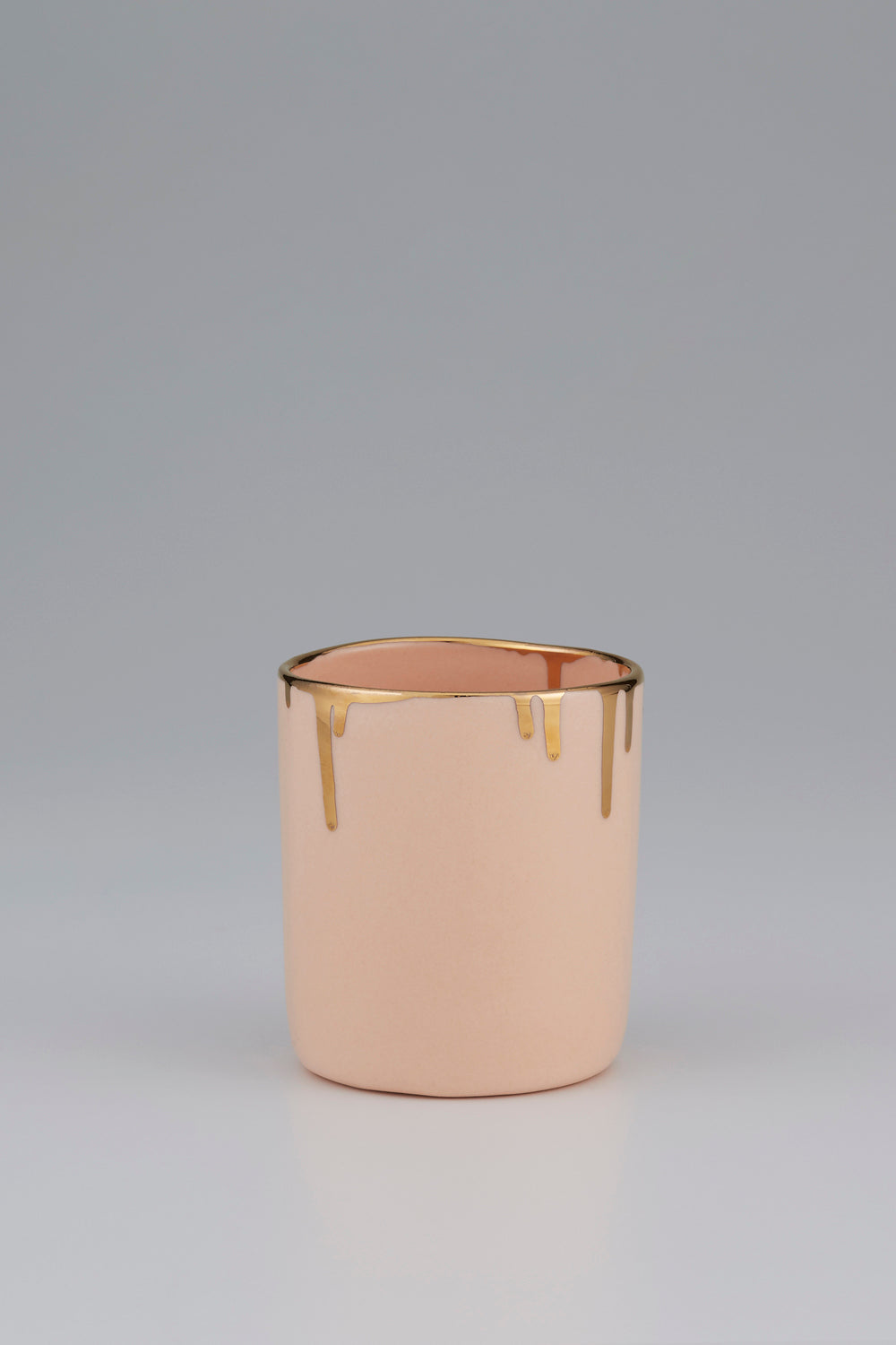 Tumbler with Gold Drip Rim Peach