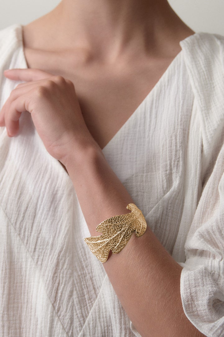 Oak Leaf Cuff Gold