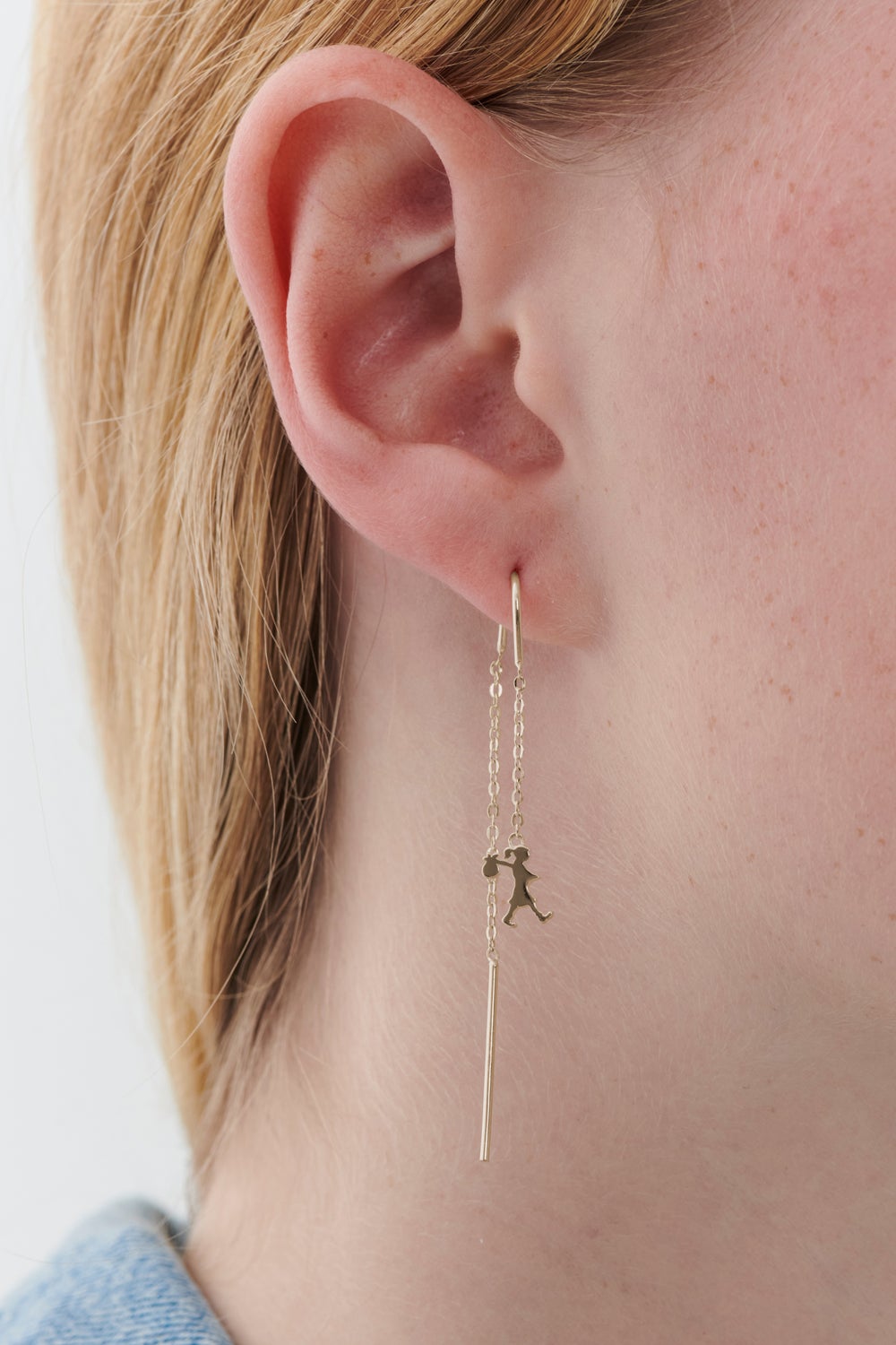 Runaway Girl Thread Earrings Gold