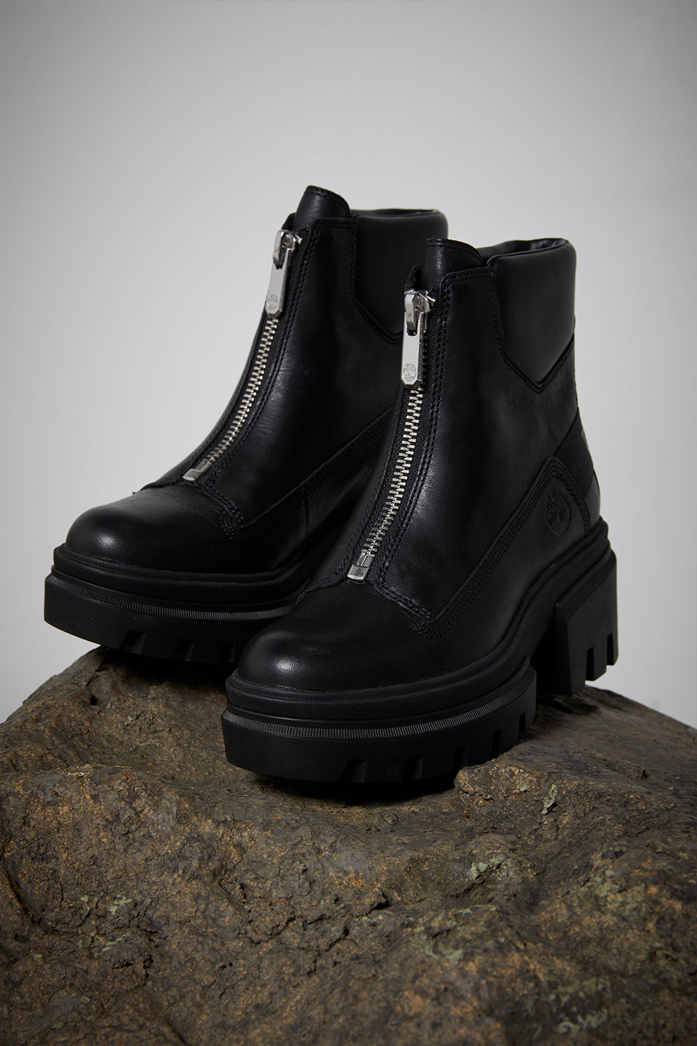 Everleigh Front Zip Boot Black Full Grain