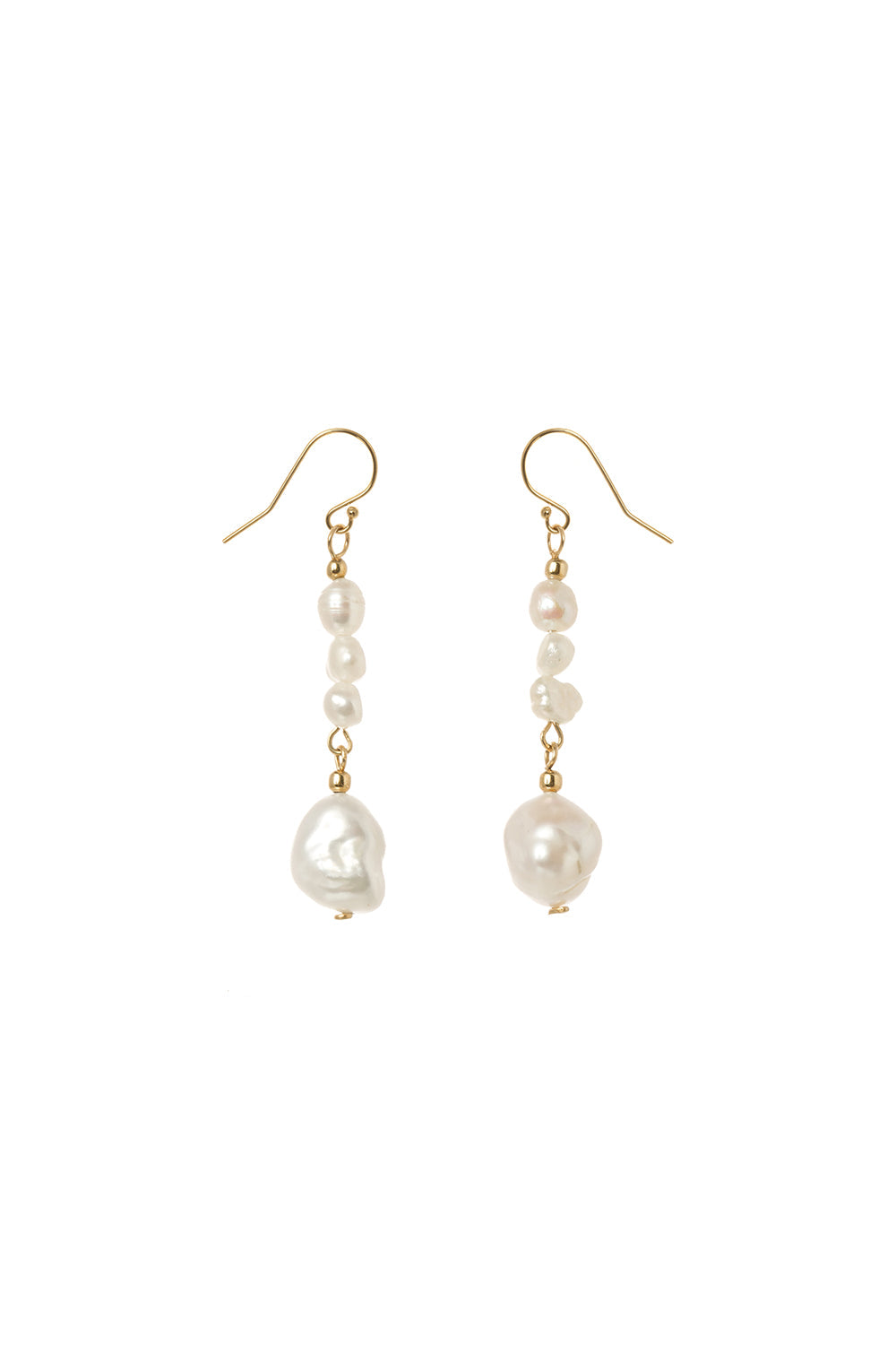 Vania Scattered Pearl Short Earring