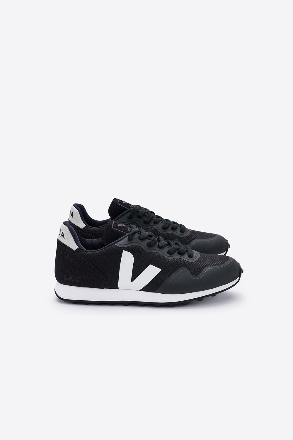 Veja Sdu Rt Black/white | Karen Walker