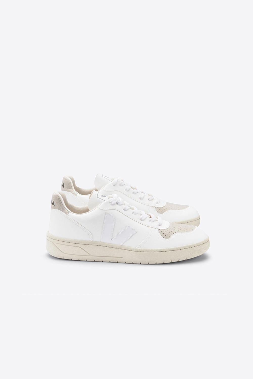 Veja on sale white shoes